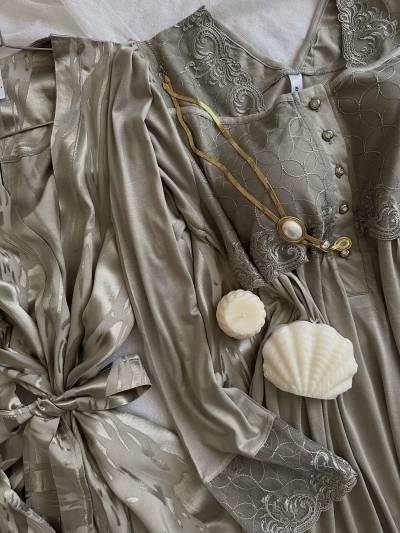 Deshabill Bone satin