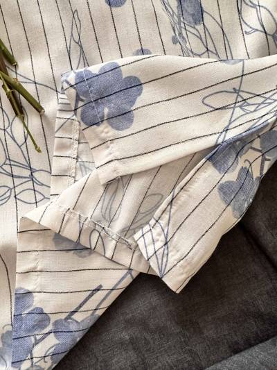 Homewear avec col haut bleu rayonnée