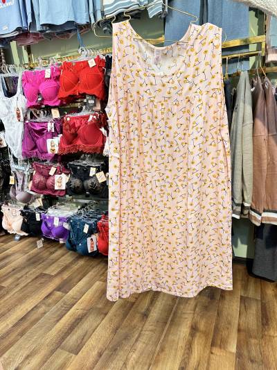robe fibrane decolté courte