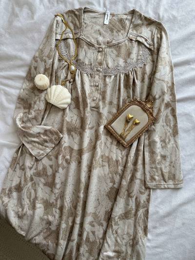 Robe bone florale