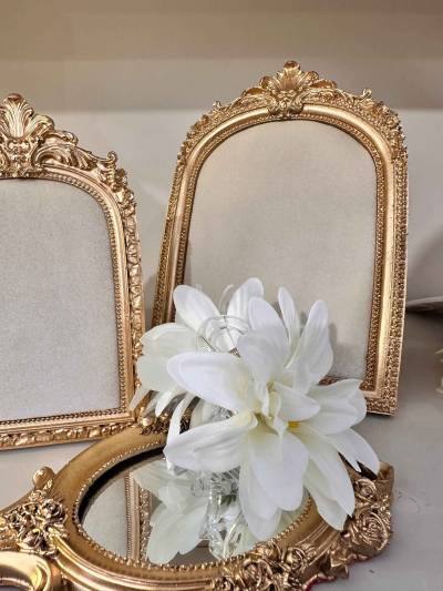Attache lily