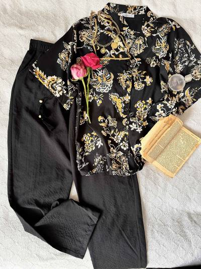 Homewear Cosku noire et beige fleurs et feuilles