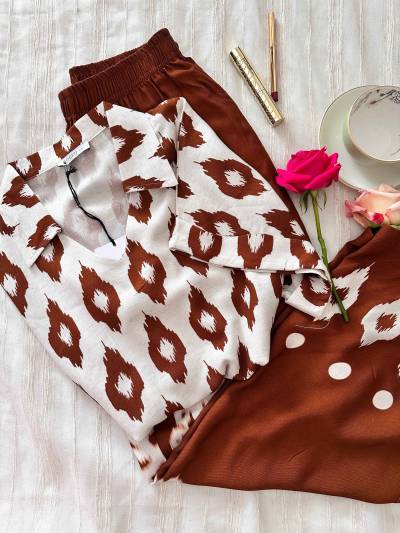Homewear Cosku maron et blanc oversize