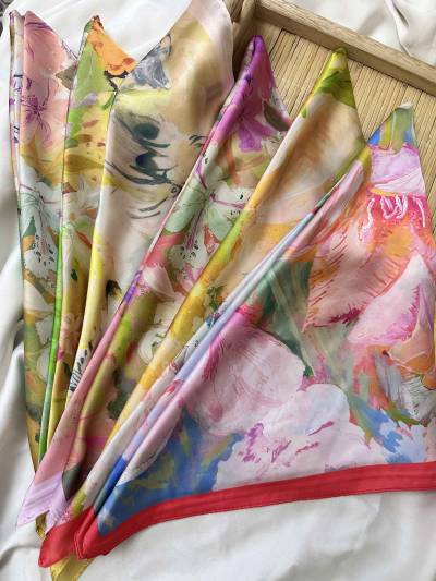 Foulard satin coloré